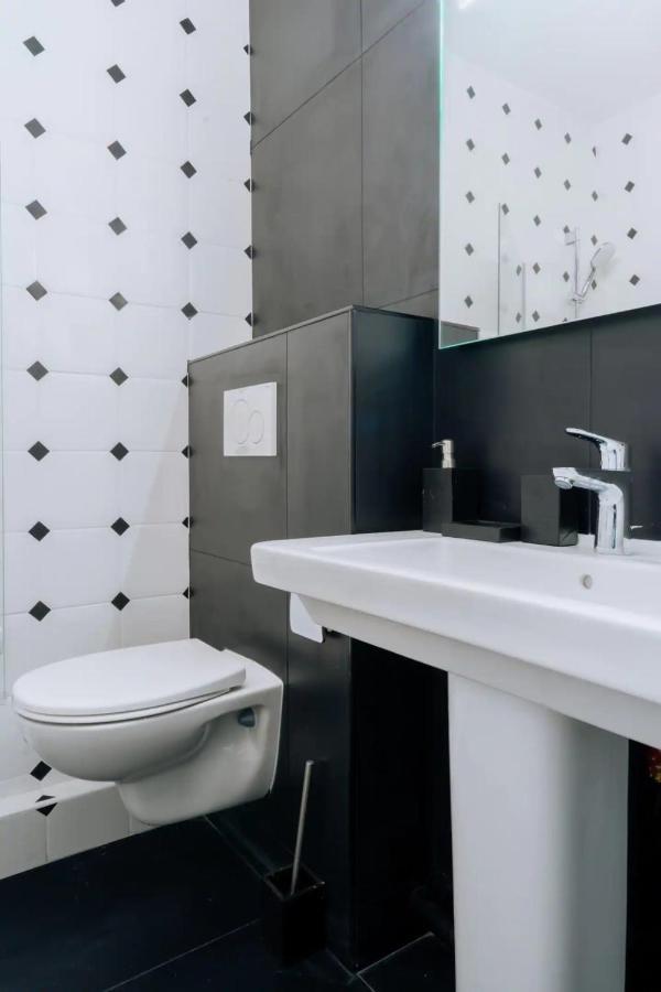 Stylish 2 Bedroom Apartment In Paryż Zewnętrze zdjęcie